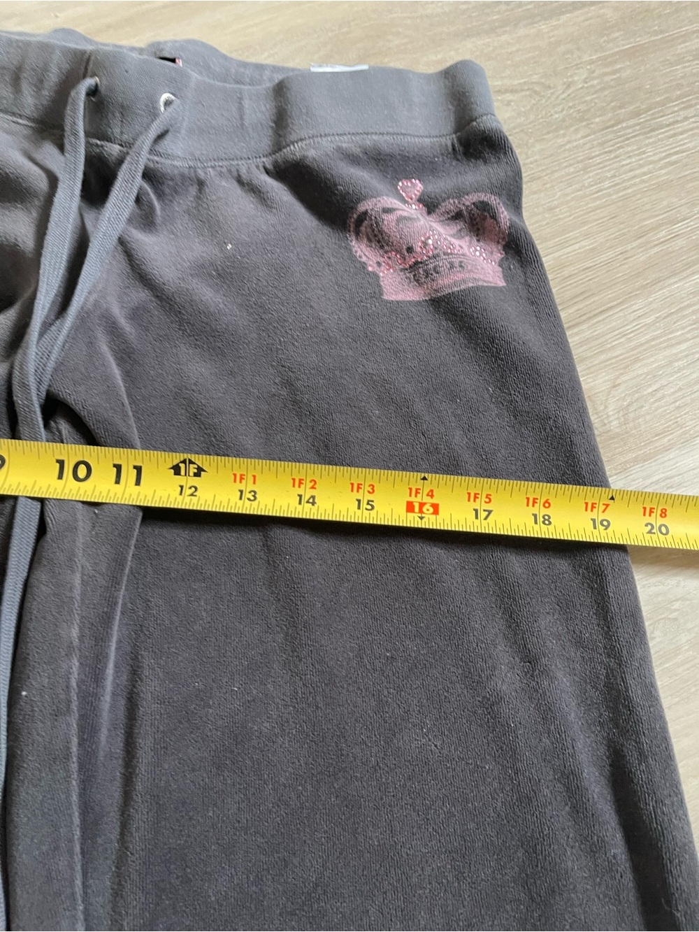 Vintage Juicy Couture Gray Velour Track Pants with Pink Rhinestone Crown - Picture 5 of 5